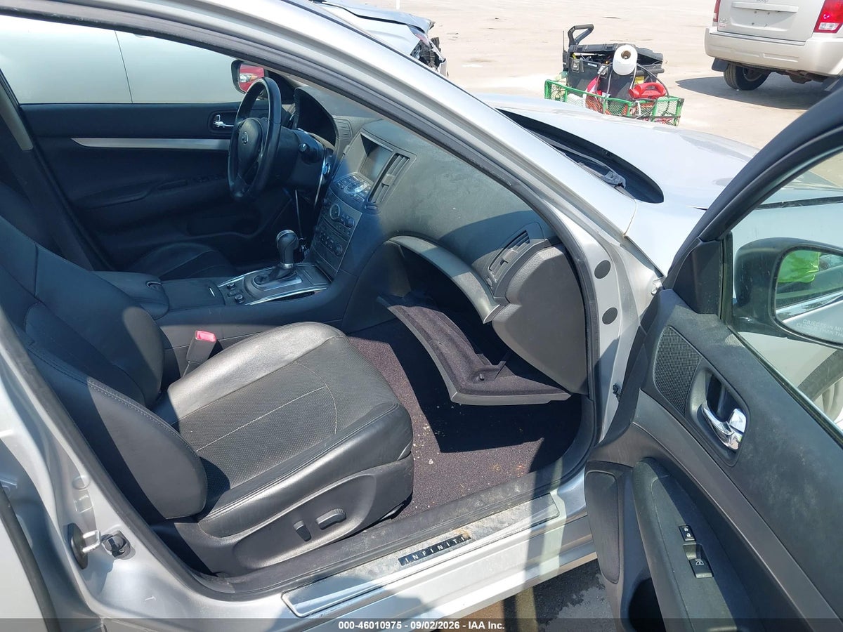 2015 INFINITI Q40 — photo 5
