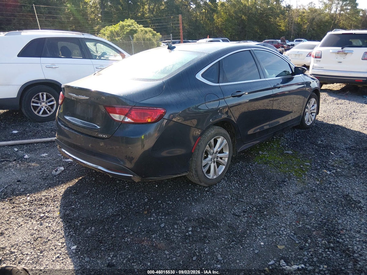 2017 CHRYSLER 200 LIMITED PLATINUM — photo 4