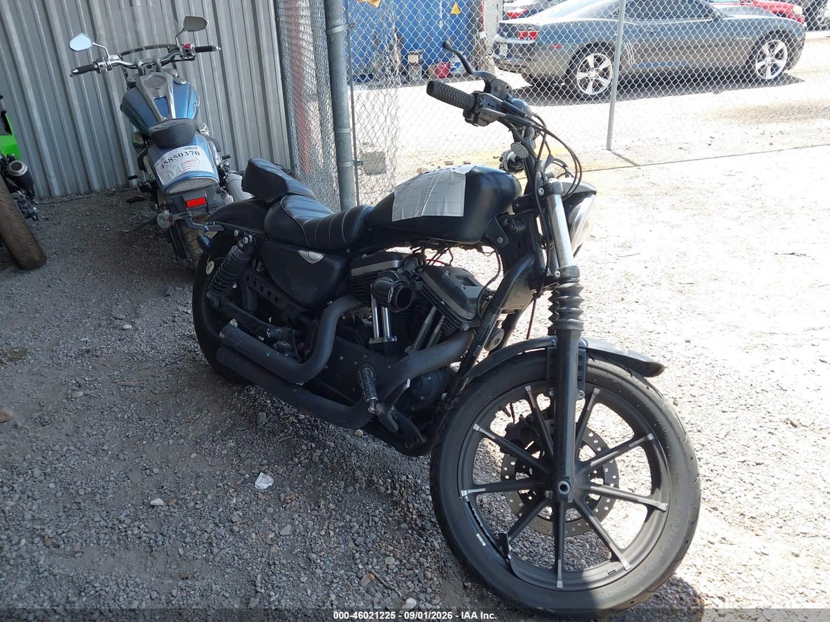 2017 HARLEY-DAVIDSON XL883 IRON 883