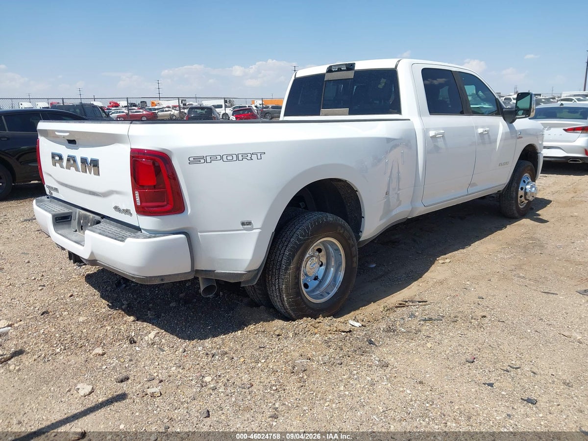 2026 RAM 3500 LARAMIE 4X4 8' BOX — снимка 4
