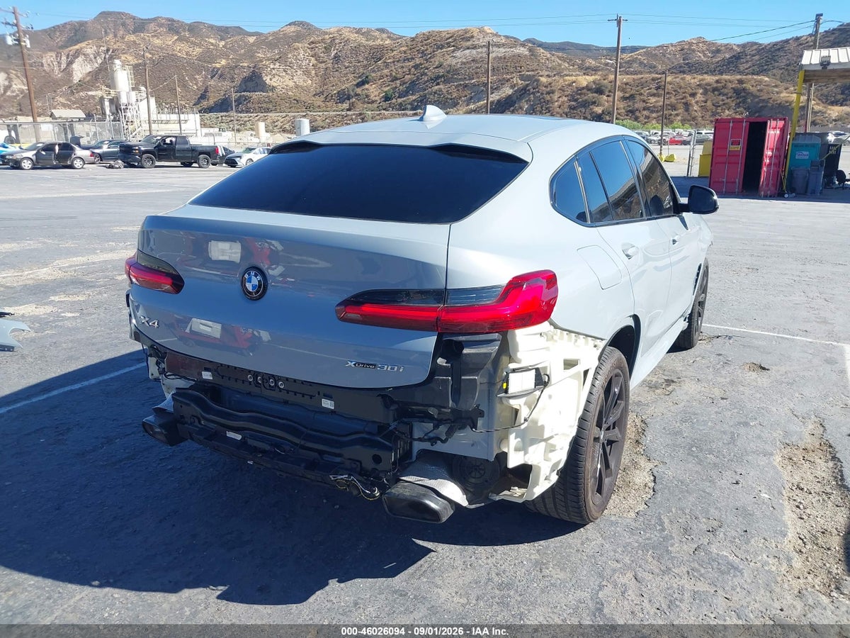 2025 BMW X4 XDRIVE30I — photo 4