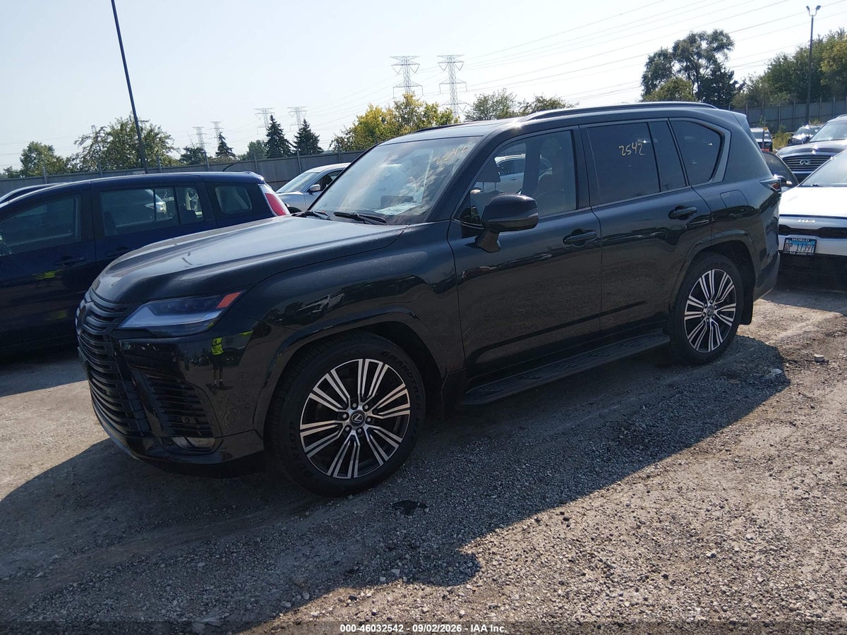 2025 LEXUS LX 700H LUXURY — photo 2