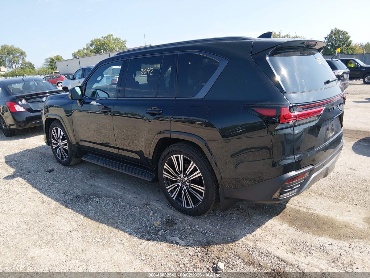 2025 LEXUS LX 700H LUXURY — photo 3