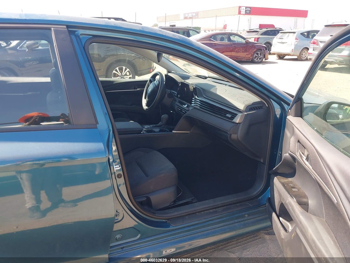 2026 TOYOTA CAMRY LE — photo 5