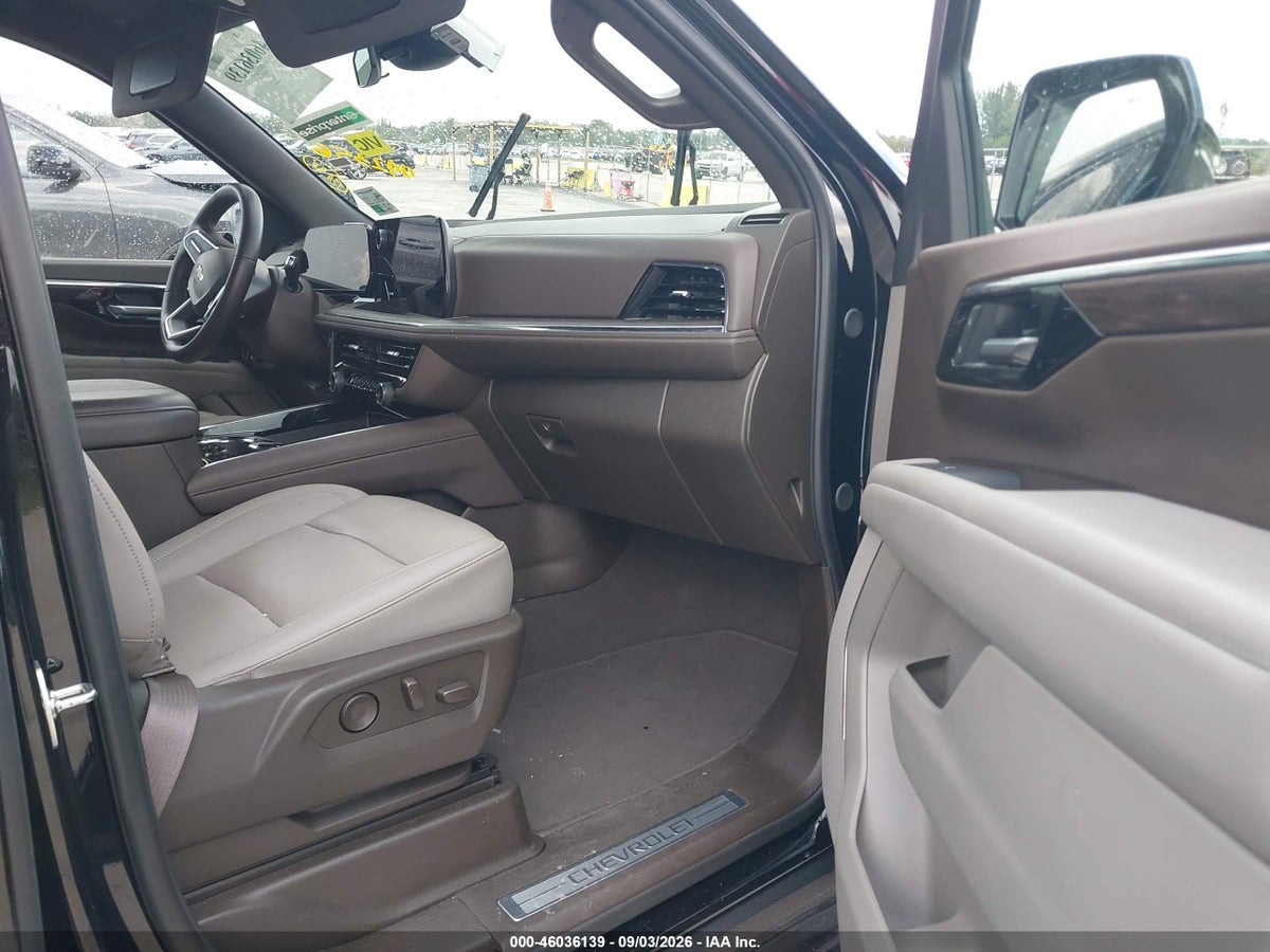 2026 CHEVROLET SUBURBAN LT, RWD — снимка 5
