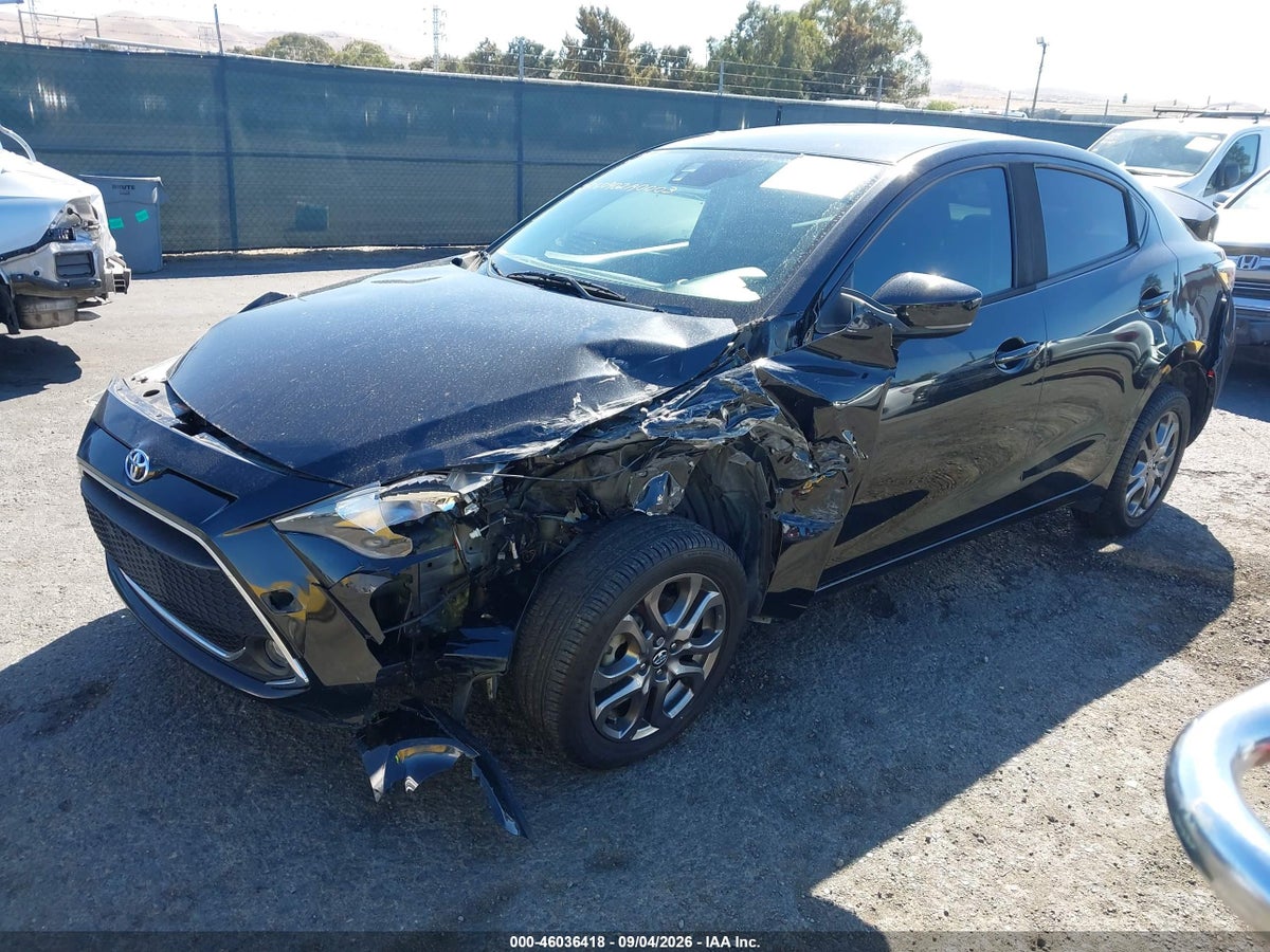2020 TOYOTA YARIS LE — photo 2