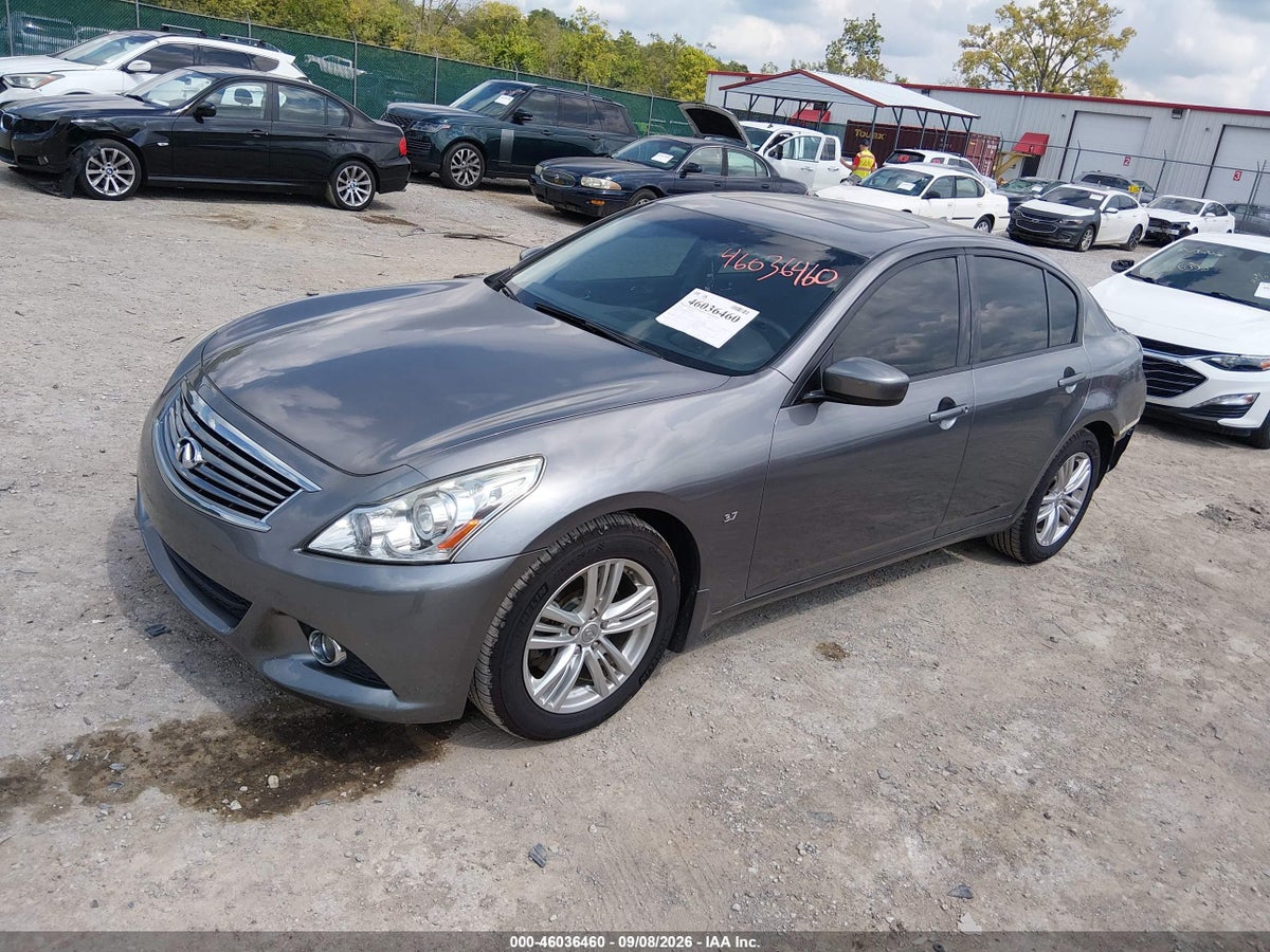2015 INFINITI Q40 — снимка 2