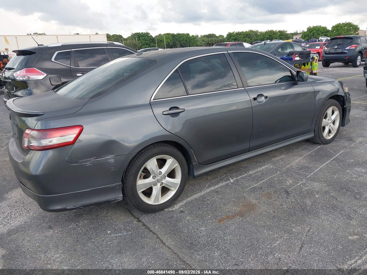 2011 TOYOTA CAMRY SE — снимка 4