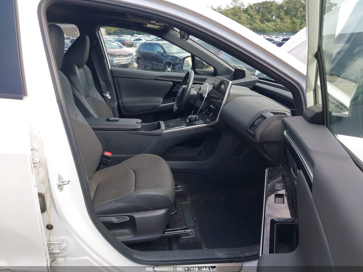 2025 TOYOTA BZ4X XLE — photo 5