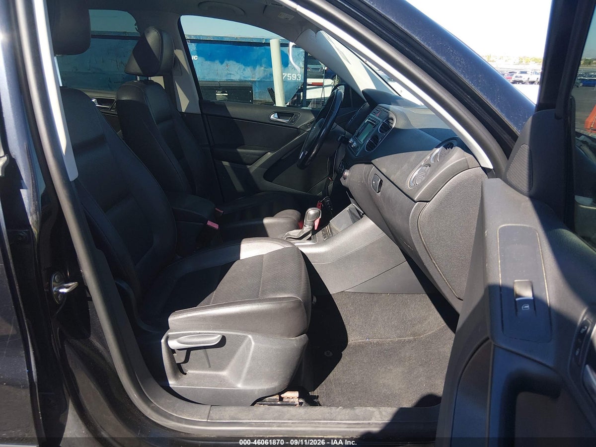 2011 VOLKSWAGEN TIGUAN SE — снимка 5