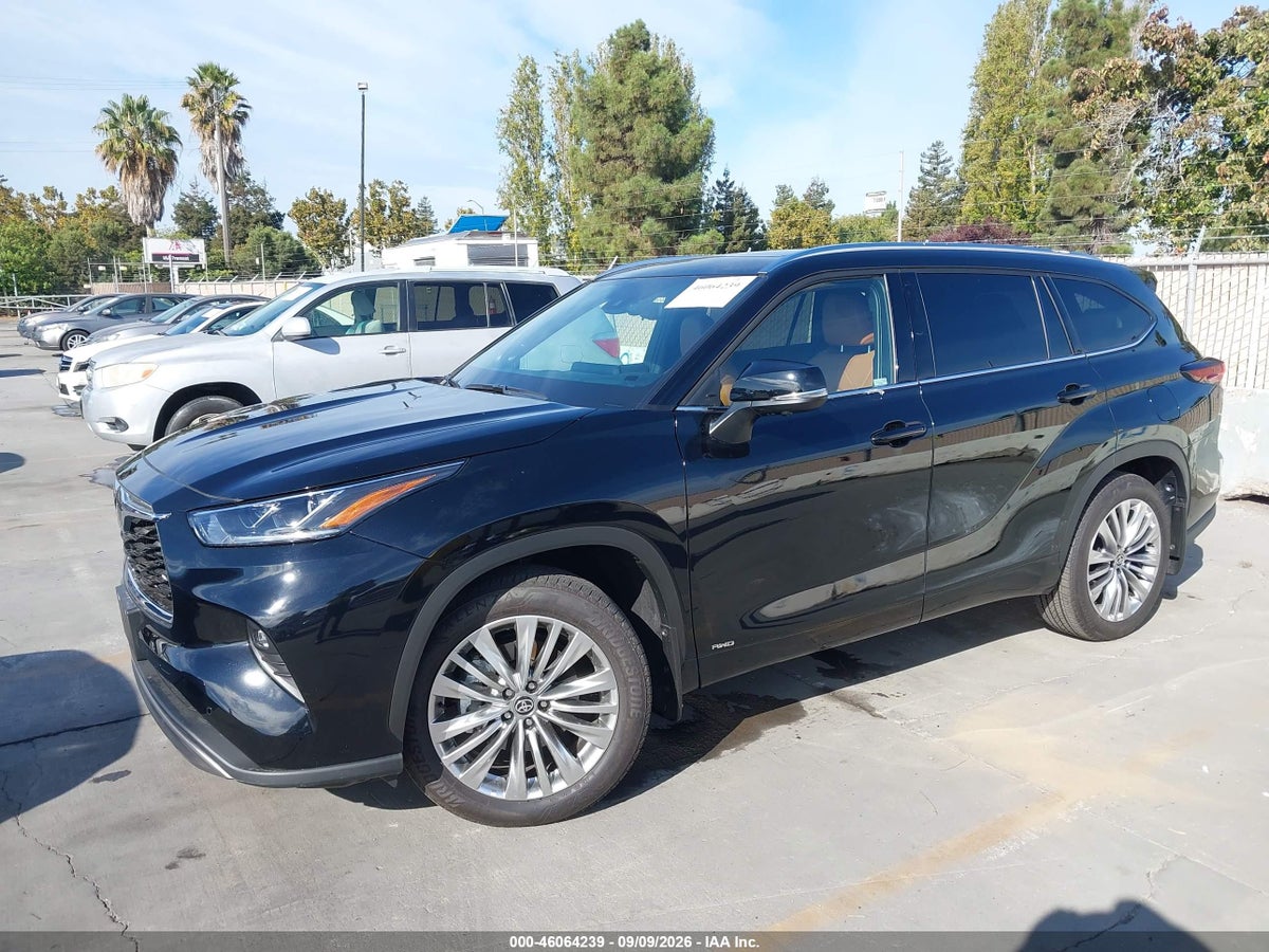 2026 TOYOTA HIGHLANDER HYBRID PLATINUM — снимка 2