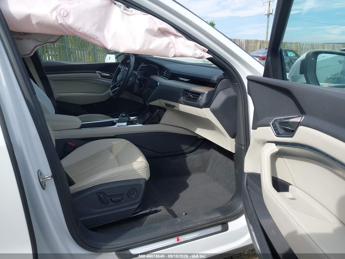2024 AUDI Q8 E-TRON S LINE PREMIUM PLUS QUATTRO — photo 5