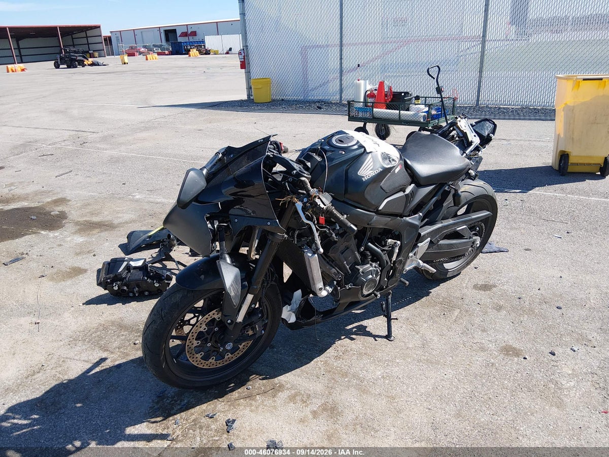 2026 HONDA CBR650 R — снимка 2