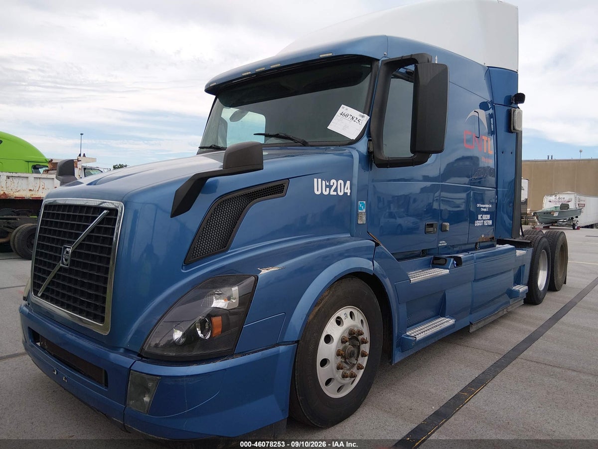2016 VOLVO VN VNL — photo 2