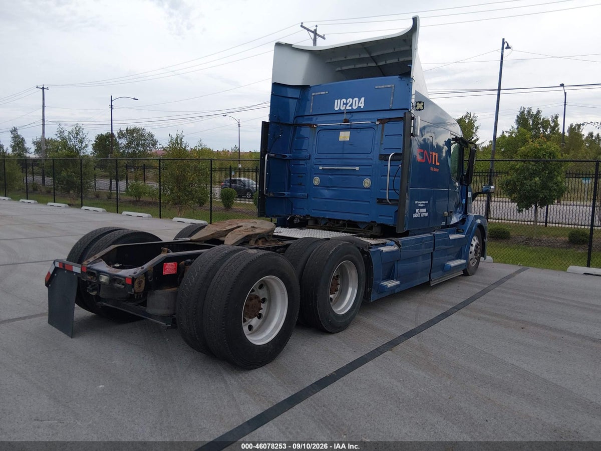 2016 VOLVO VN VNL — photo 4