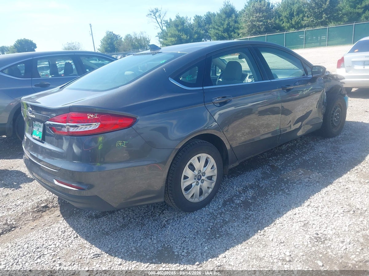 2020 FORD FUSION S — photo 4