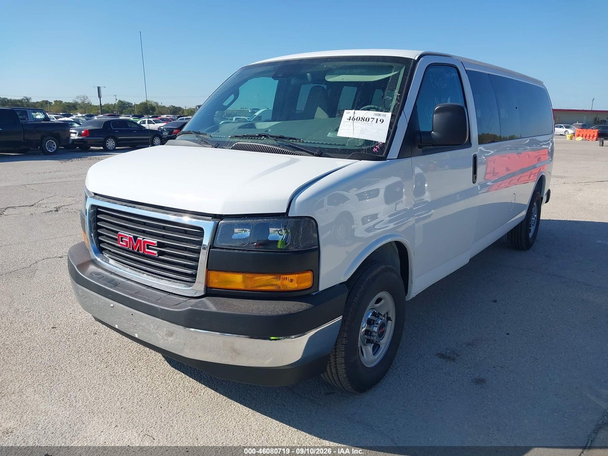 2026 GMC SAVANA PASSENGER 3500 EXTENDED WHEELBASE, LT, RWD — снимка 2