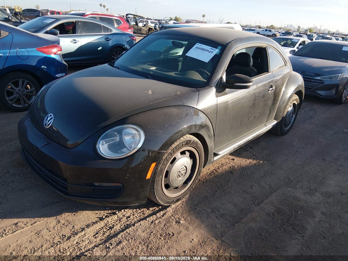 2012 VOLKSWAGEN BEETLE 2.5L — снимка 2