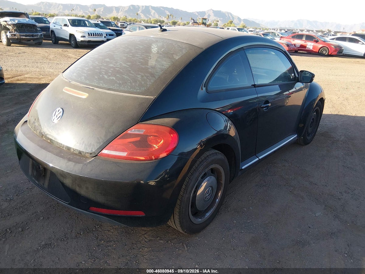 2012 VOLKSWAGEN BEETLE 2.5L — снимка 4