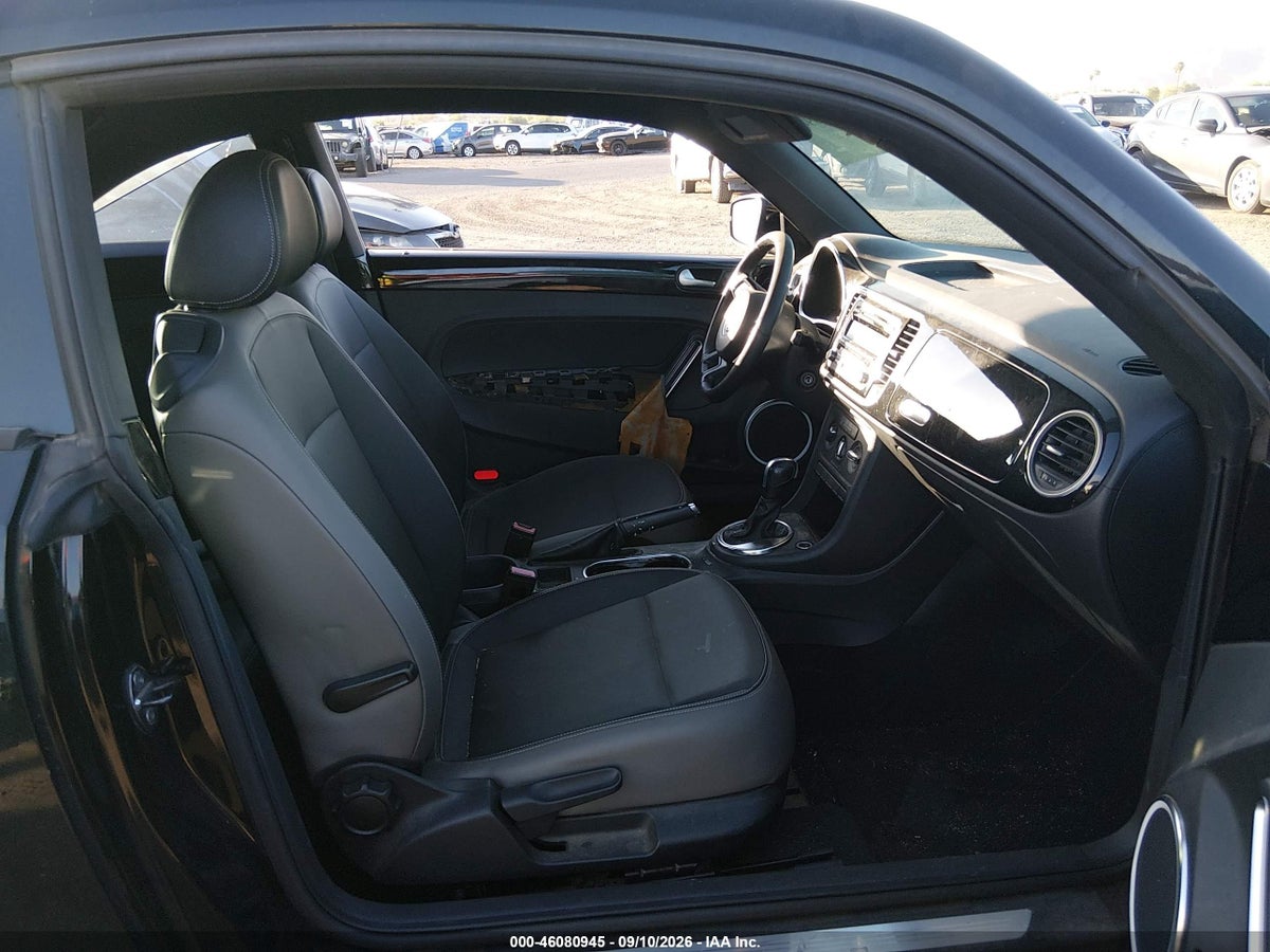 2012 VOLKSWAGEN BEETLE 2.5L — снимка 5
