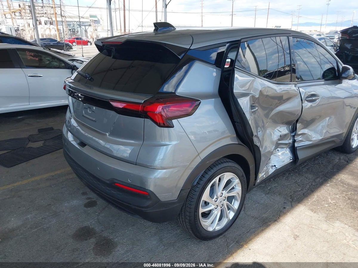 2027 CHEVROLET BOLT LT FWD — photo 4