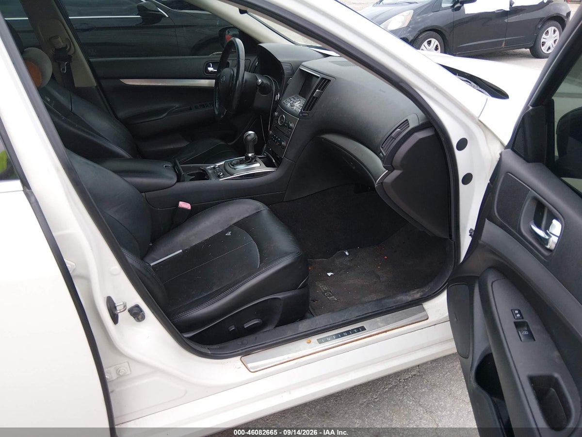 2013 INFINITI G37X — photo 5