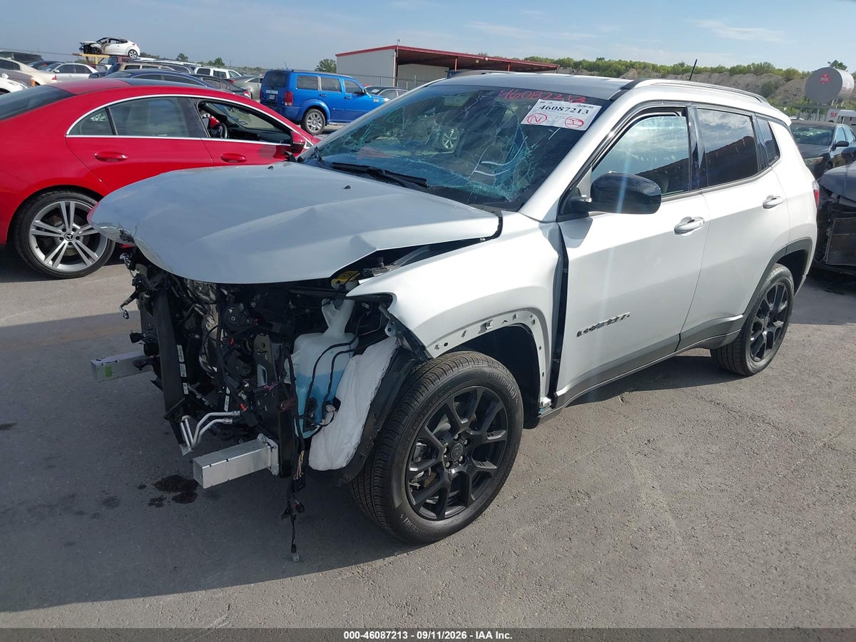 2026 JEEP COMPASS LATITUDE ALTITUDE — photo 2