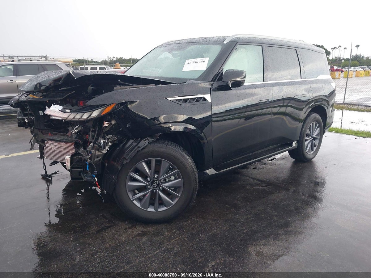 2027 INFINITI QX80 — photo 2