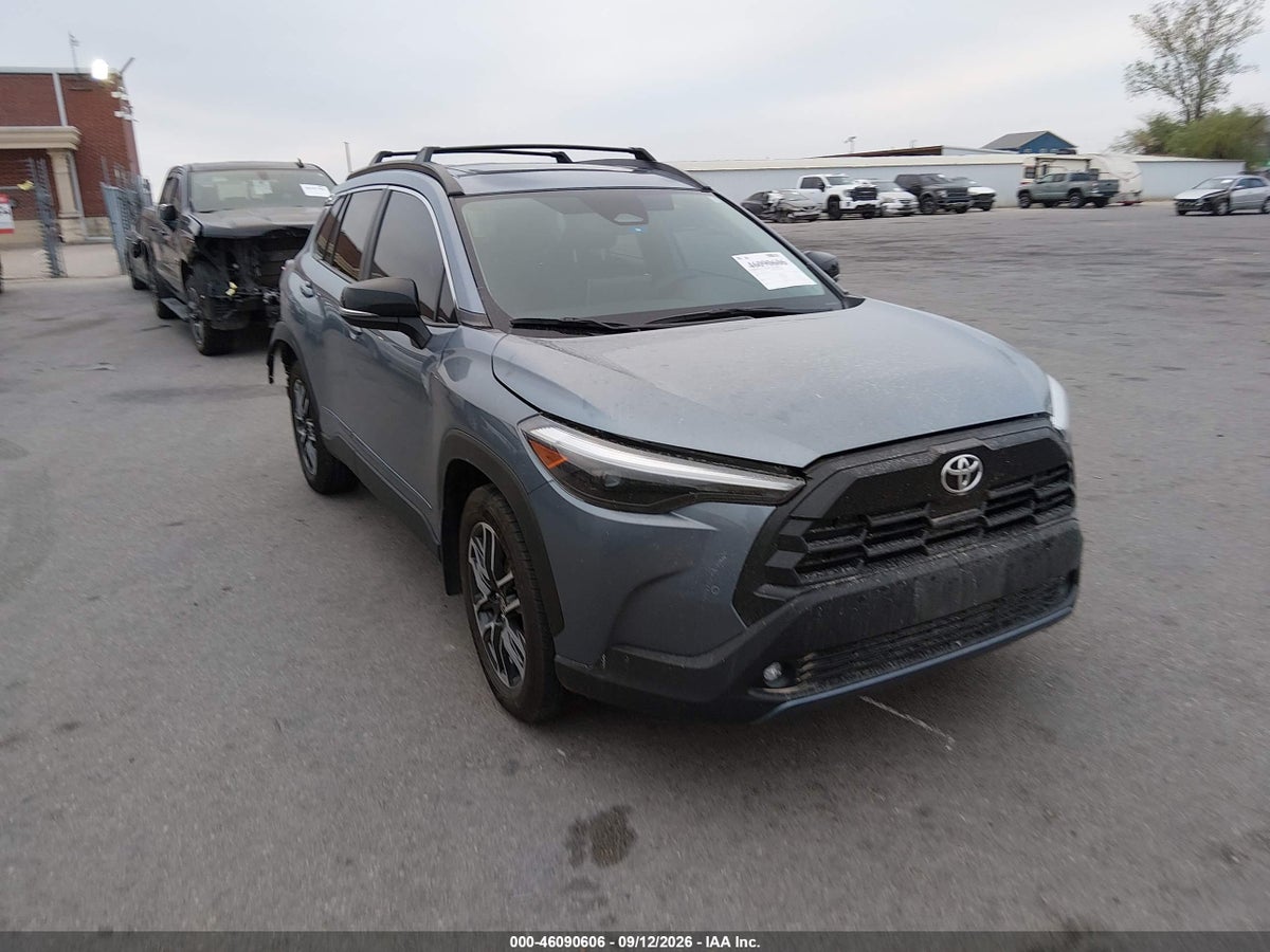 2026 TOYOTA COROLLA CROSS XLE