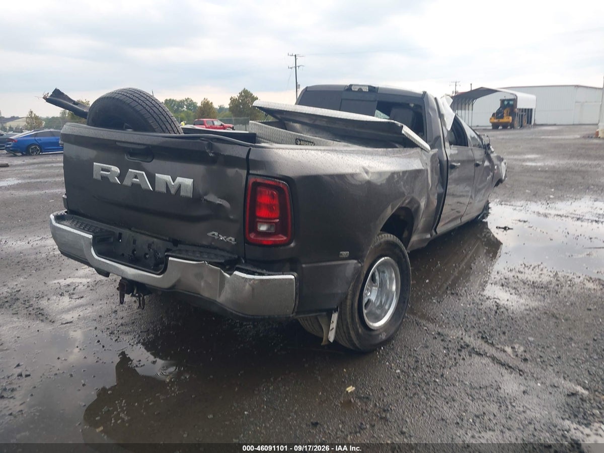2026 RAM 3500 TRADESMAN 4X4 8' BOX — снимка 4