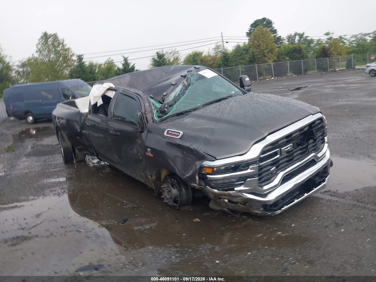 2026 RAM 3500 TRADESMAN 4X4 8' BOX