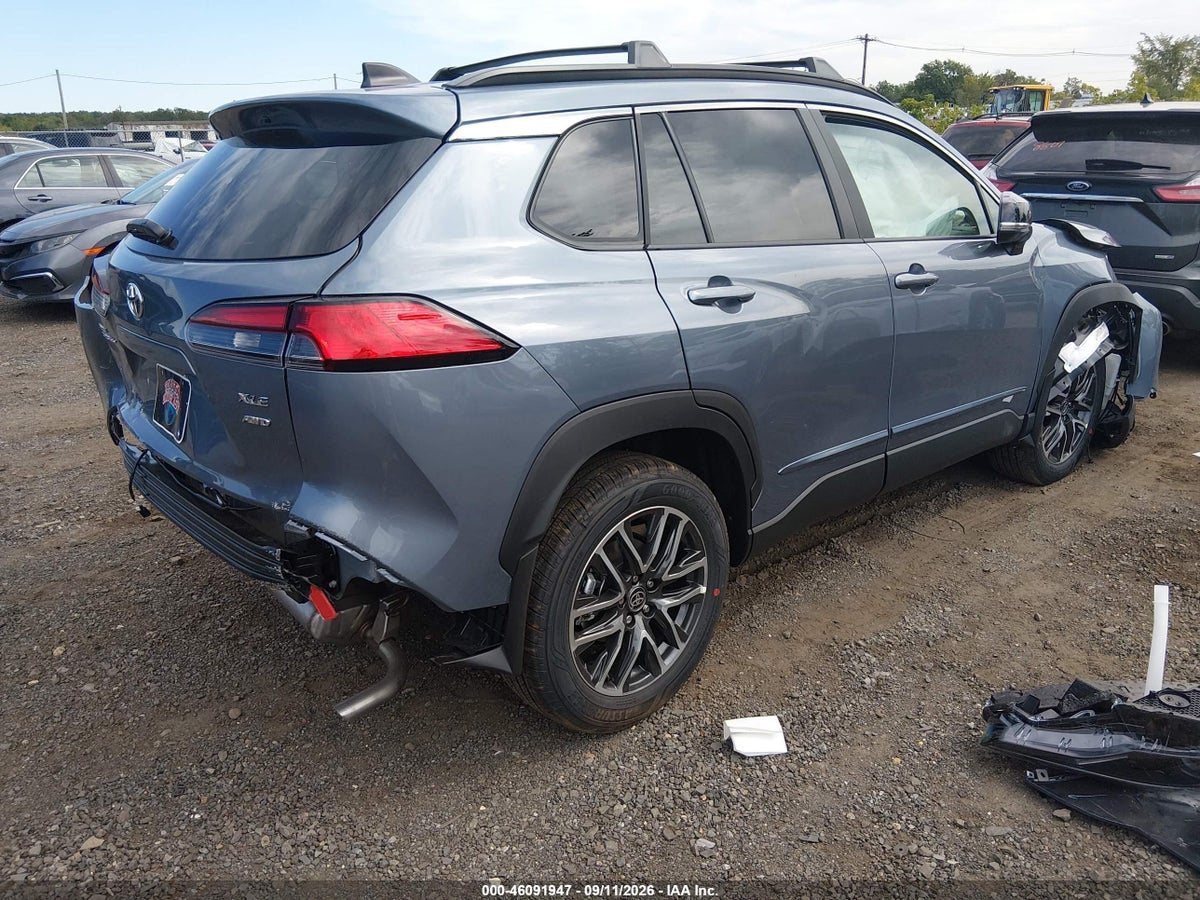 2026 TOYOTA COROLLA CROSS XLE — снимка 4