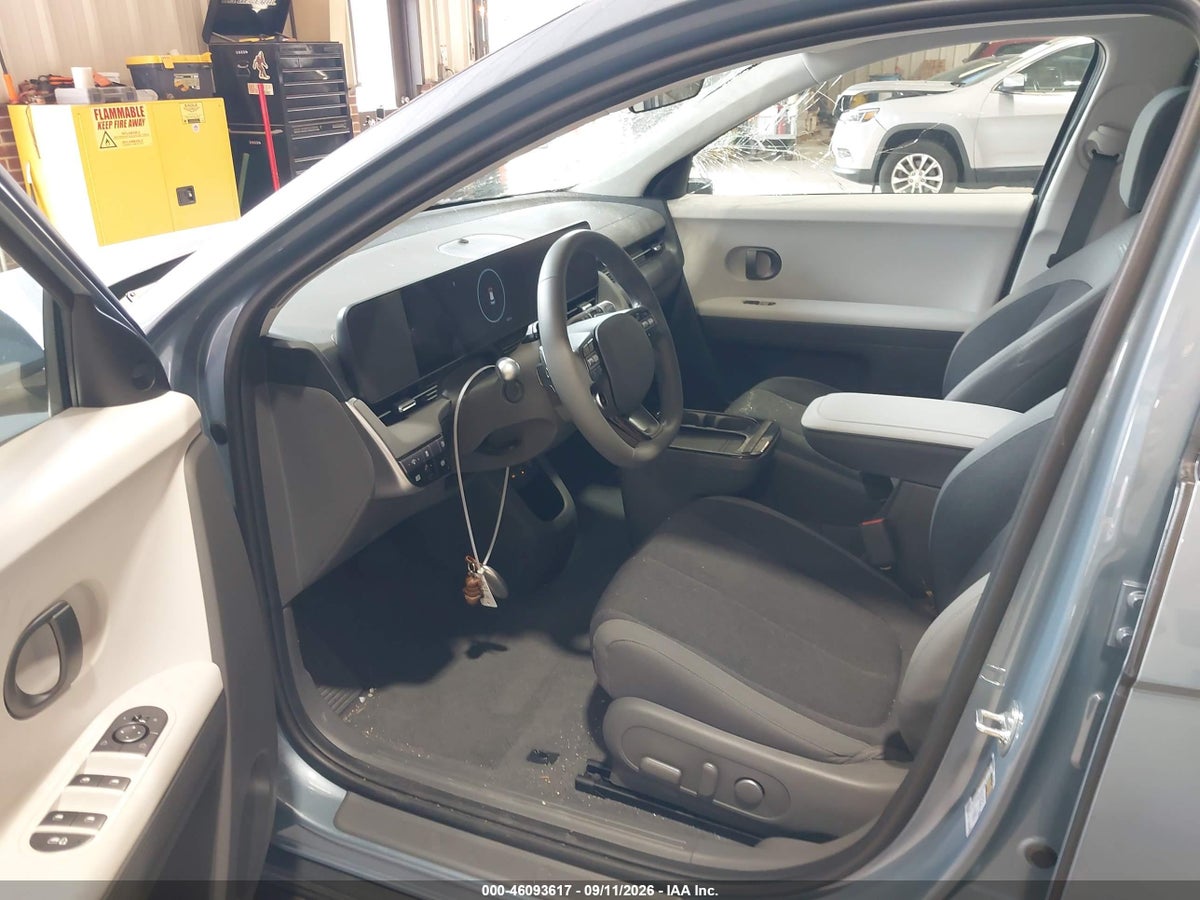 2026 HYUNDAI IONIQ 5 SE STANDARD RANGE — photo 5