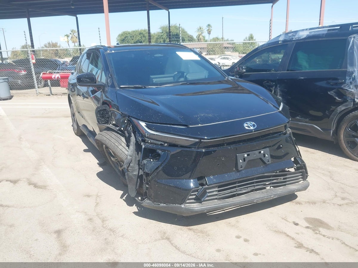 2026 TOYOTA BZ XLE PLUS
