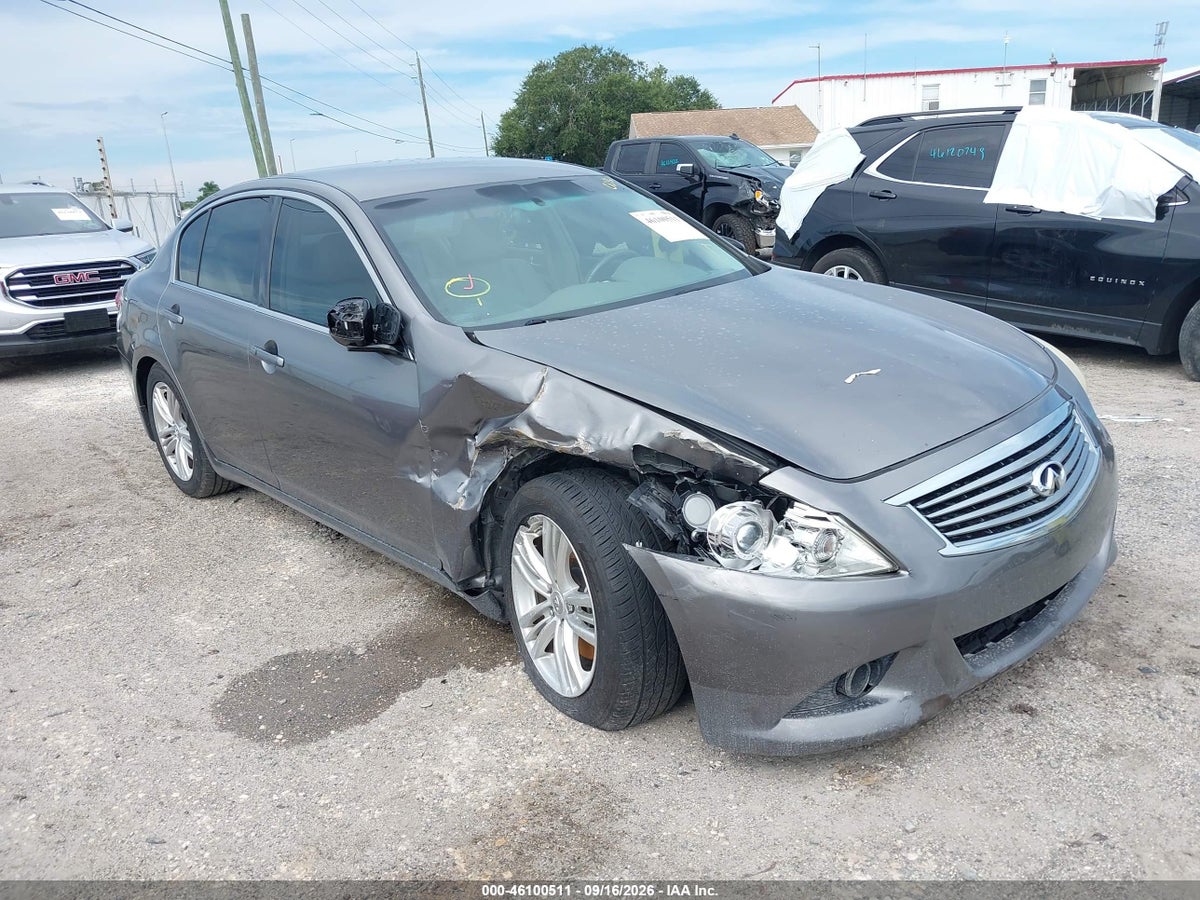 2013 INFINITI G37 JOURNEY
