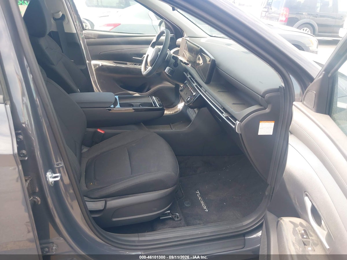 2026 HYUNDAI TUCSON HYBRID SEL — photo 5