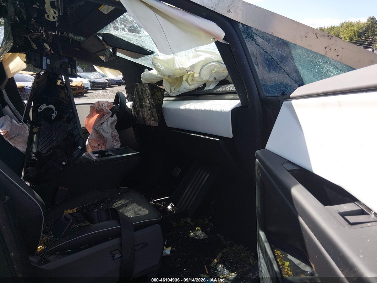 2026 TESLA CYBERTRUCK CYBERBEAST — photo 5