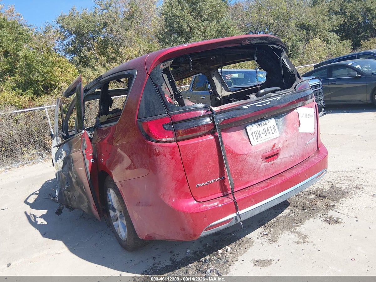 2027 CHRYSLER PACIFICA — photo 3
