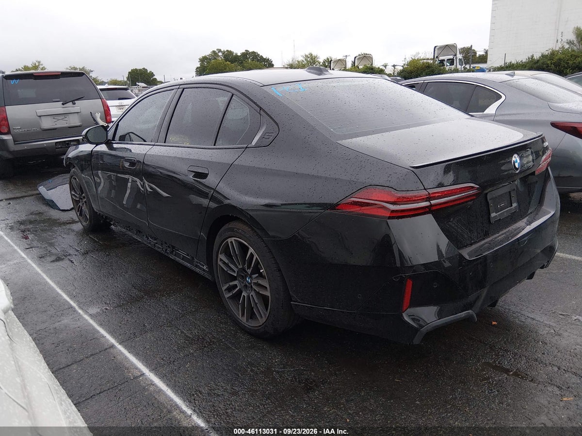 2026 BMW 530I — photo 3