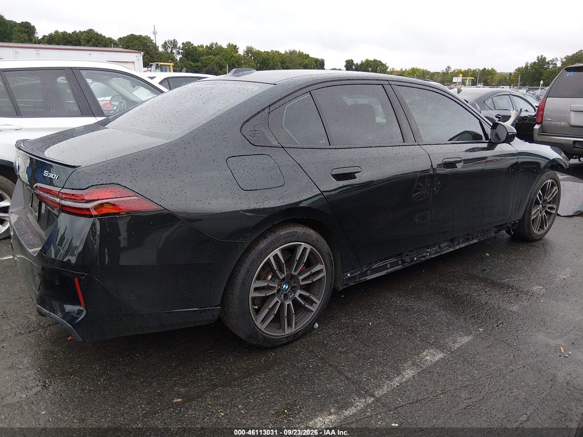 2026 BMW 530I — photo 4