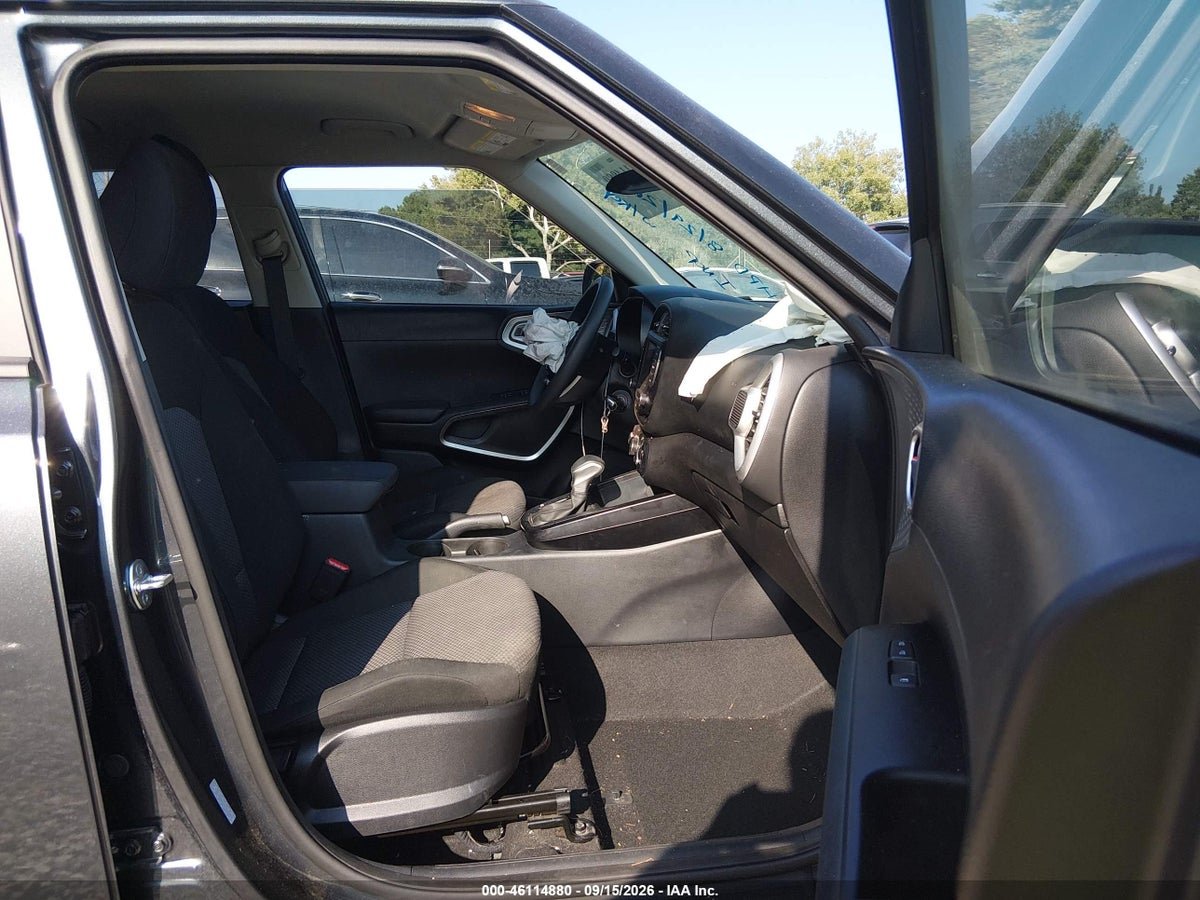 2025 KIA SOUL LX — photo 5