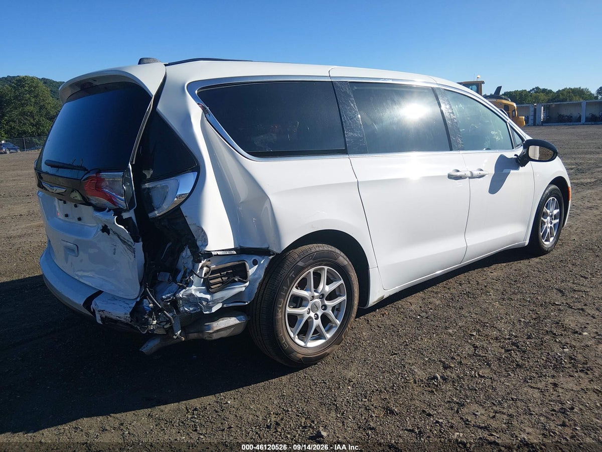 2025 CHRYSLER VOYAGER LX — снимка 4