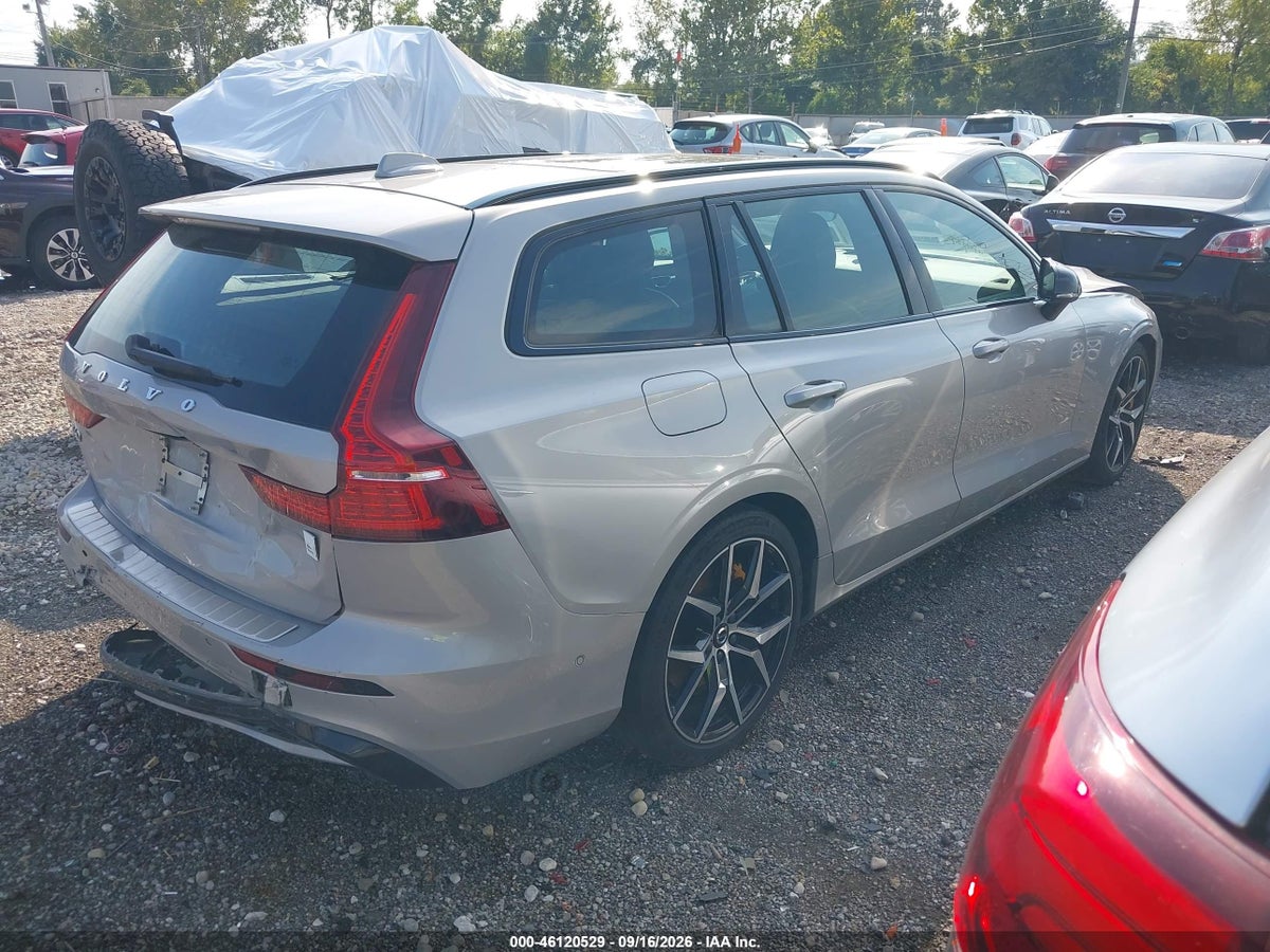 2025 VOLVO V60 PLUG-IN HYBRID T8 POLESTAR ENGINEERED — снимка 4