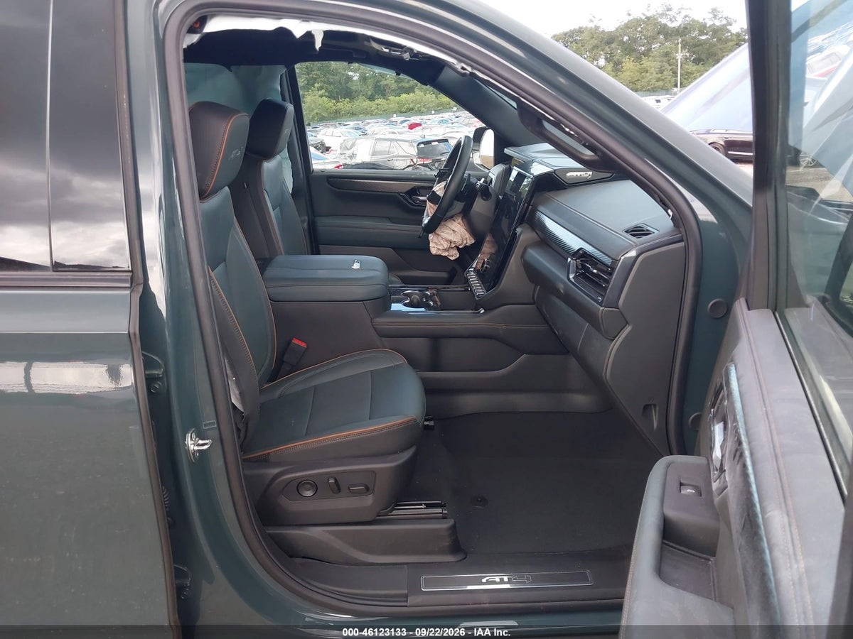 2026 GMC YUKON XL 4WD AT4 — photo 5