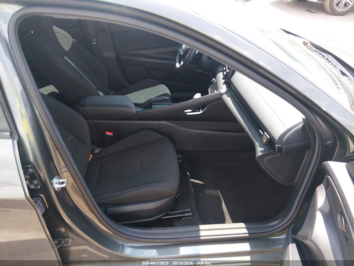 2026 HYUNDAI ELANTRA SEL SPORT — снимка 5