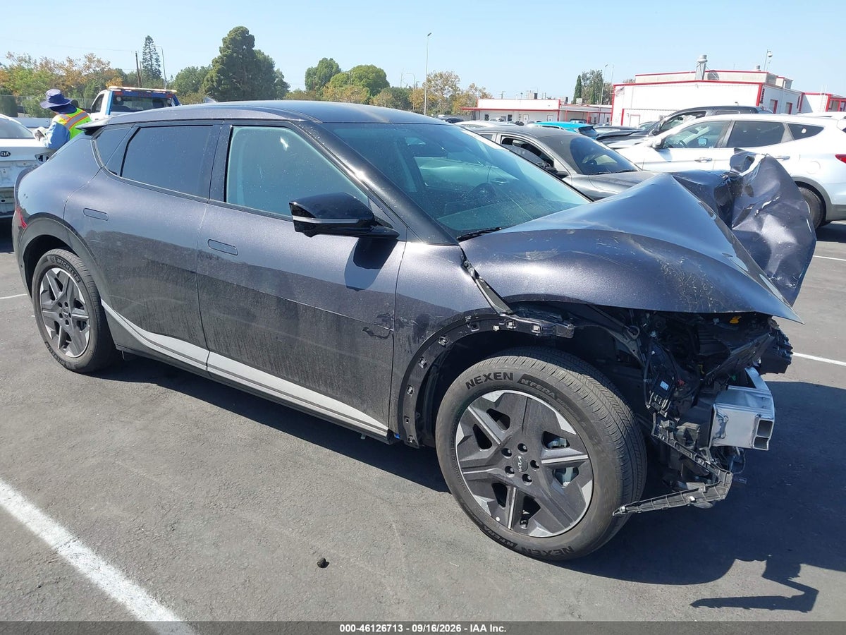 2025 KIA EV6 LIGHT LONG RANGE RWD