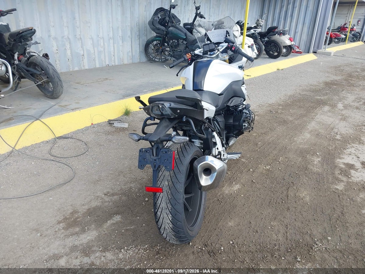 2024 BMW R 1250 RS — photo 4