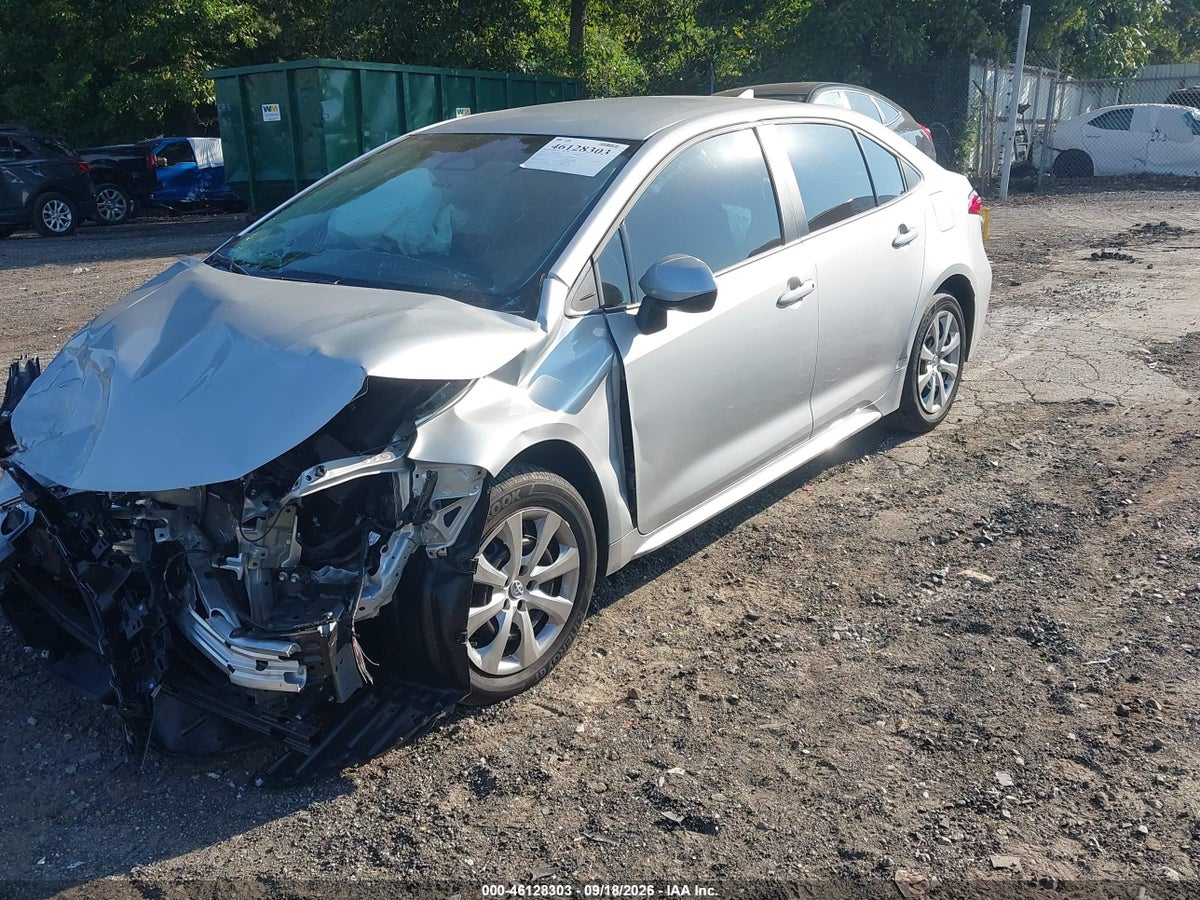 2026 TOYOTA COROLLA LE — photo 2