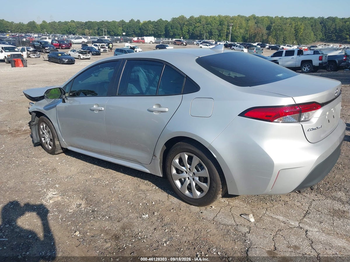 2026 TOYOTA COROLLA LE — photo 3