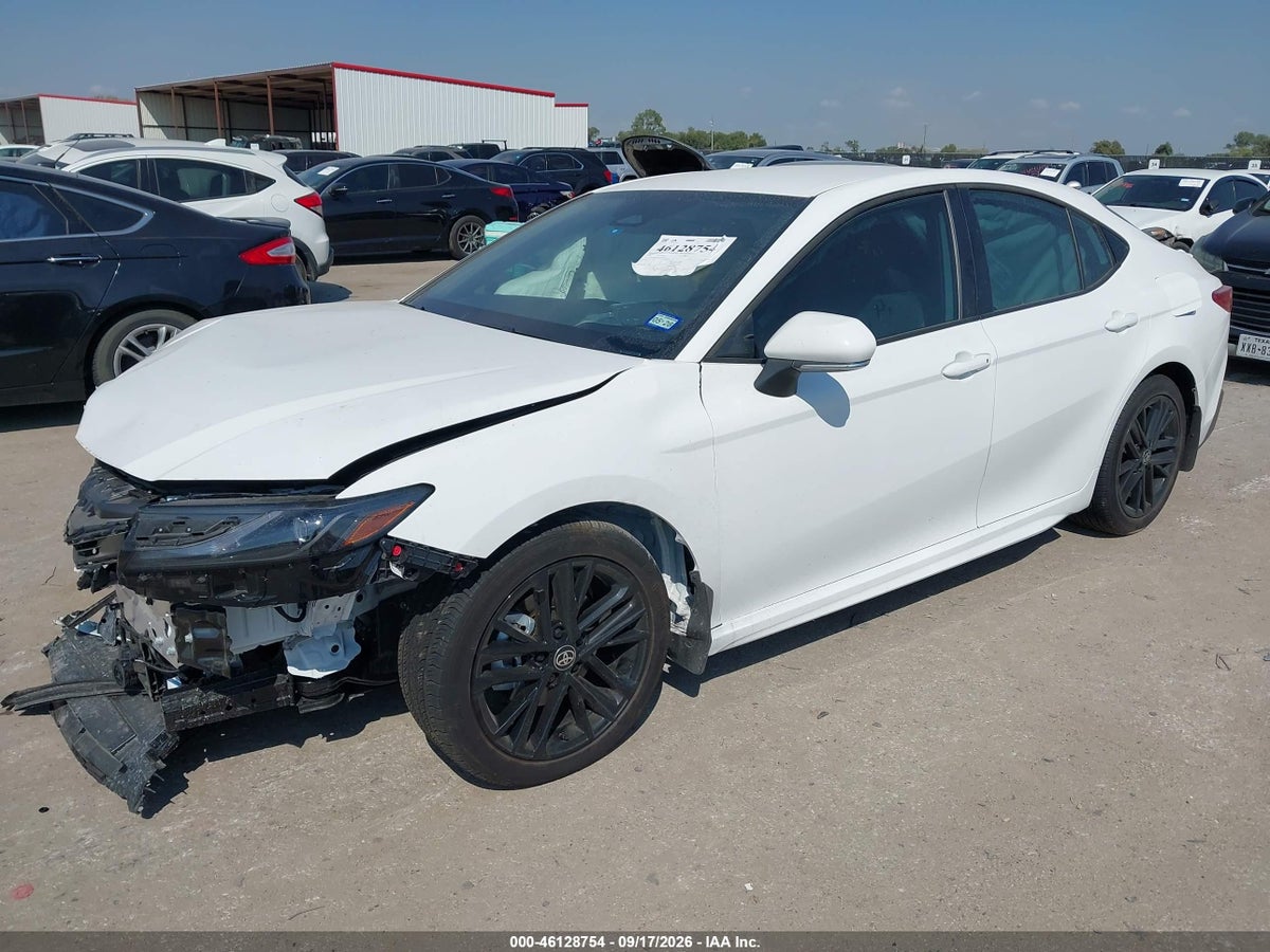2026 TOYOTA CAMRY SE — снимка 2